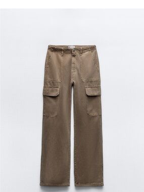 Cargo Pants in Light Brown